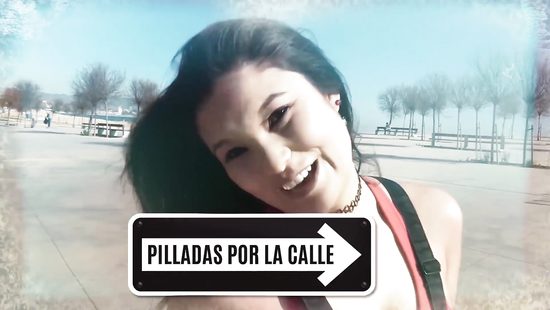 Телка сняла на улице прохожего и привела на кастинг