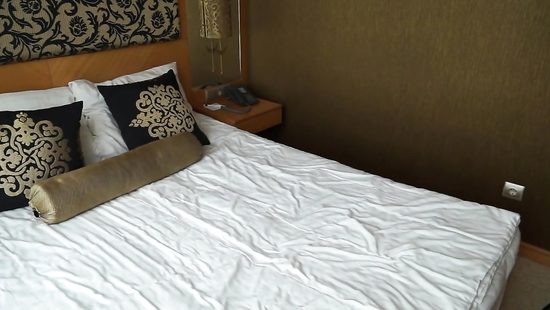 Домашнее порно от первого лица с красоткой Алексис Брилл