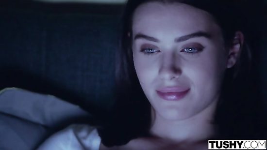 Двойное проникновение секретарши с боссом и его другом