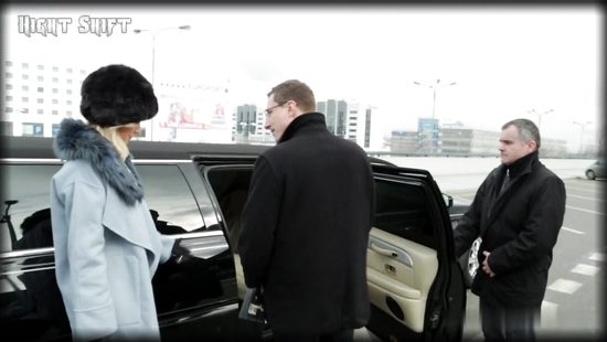 Секс в лимузине чиновника с шикарной ассистенткой