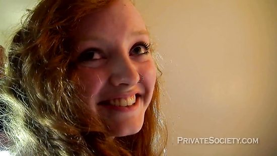 Рыженькая девочка на любительском кастинге