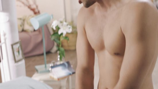 Супруг после душа вылизал киску жены и трахнул её в попку