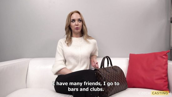 Стройную блондинку выебали на кастинге