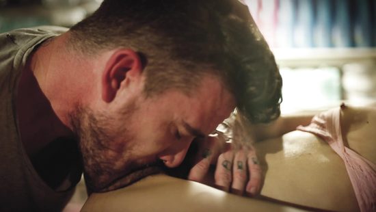 Тёлочка выкрала мужика, чтобы удовлетворить свою похоть