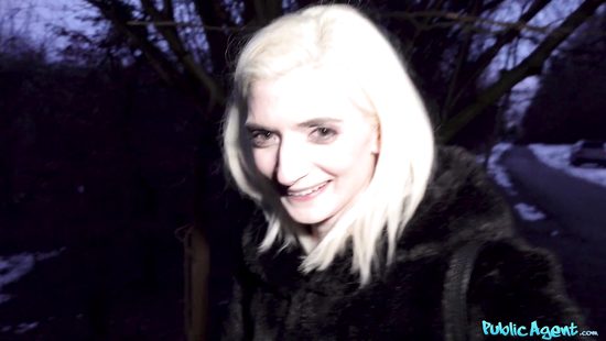 Парень снял худую студентку за 1000 евро