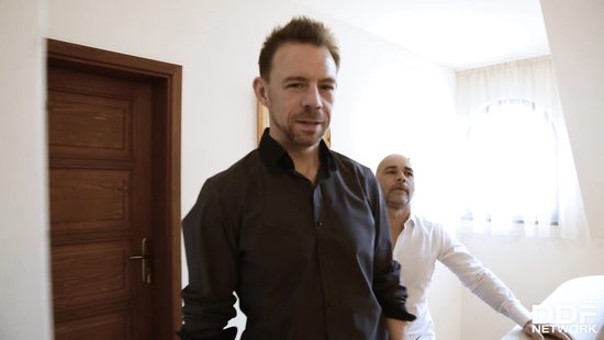 Бойфренд со своим товарищем наказал бывшую за измену