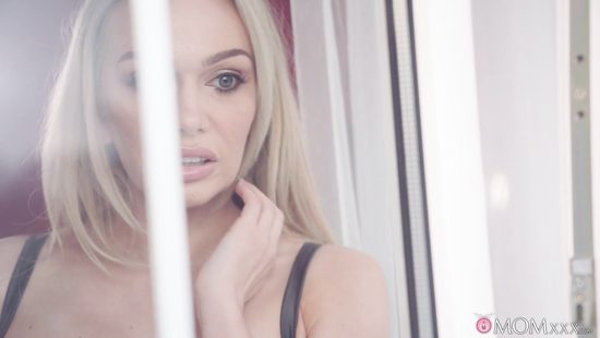 Анилингус в знак благодарности за спасение