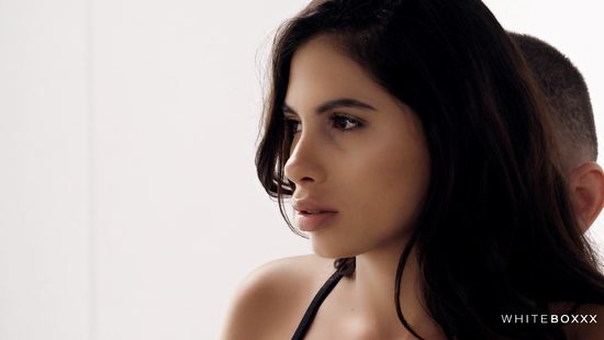 Девки оседлали лицо и член приятеля