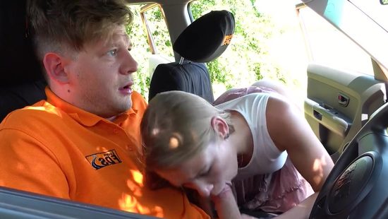 Взятка минетом на уроках вождения