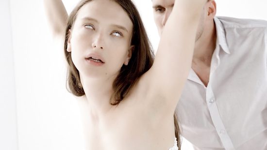 Смелые попытки заглотнуть член целиком