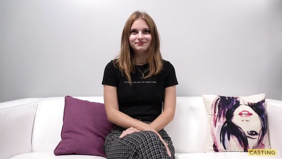 Красный диплом и растраханная пизда в одной девке