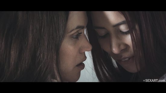 Воспитание лесбийскими ласками и оргазмами от куни