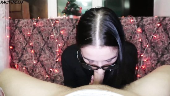 Минета достаточно, когда у крошки лицо богини