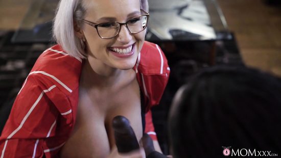 Наемный любовник предоставит и член и впечатления