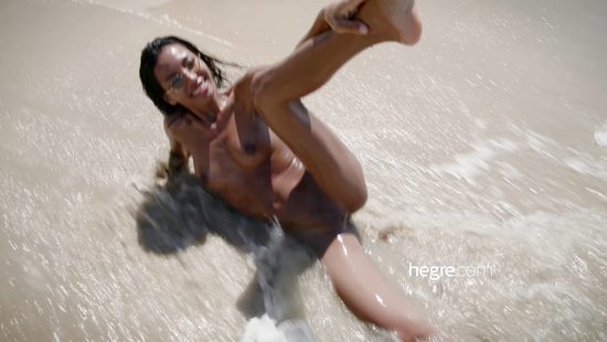 Примерно так выглядит идеал женской красоты