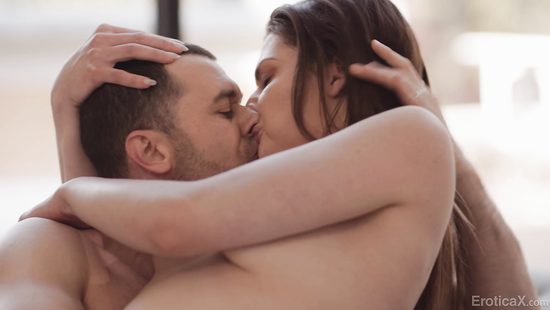 Быть женой порноактера нужно красиво