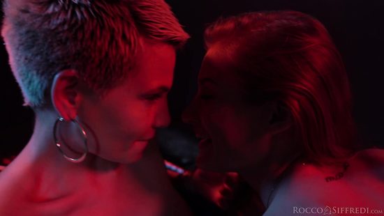 Комнаты разврата для любительниц креативного траха