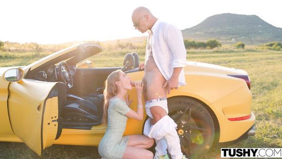 В открытом море и оргазм приятней