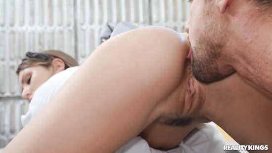 Или жертвуй деньги, или трахай!