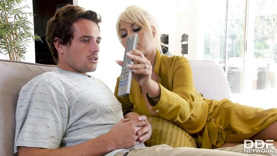 Маленький член идеален для анальных игр