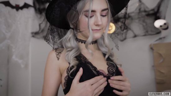 Подготовка к Хэллоуину с любимой девочкой