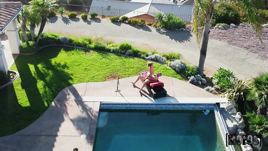 Ненасытная молодушка - идеальный вариант для поездки на отдых