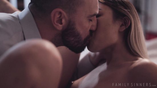 Забота о сексуальном будущем падчерицы