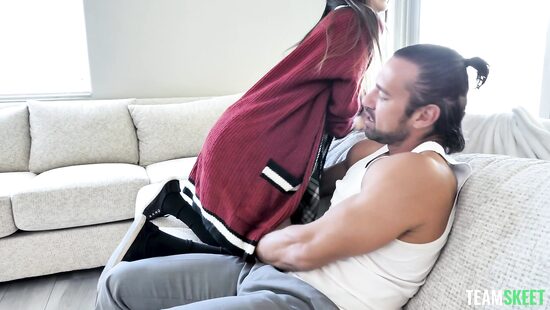 Пришло время воплотить мечты из переписки в реальность