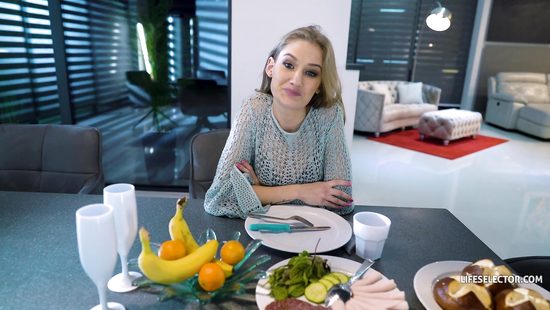 Надразнила парнишку на минет