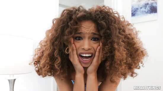 Падчерица-нимфоманка = радость для отчима