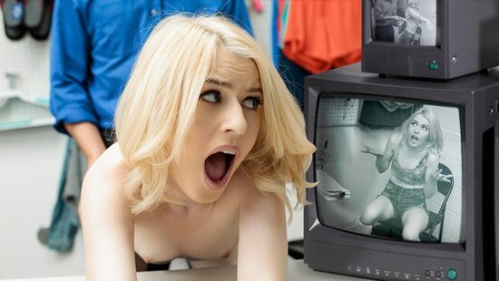 Максимально миниатюрная нарушительница