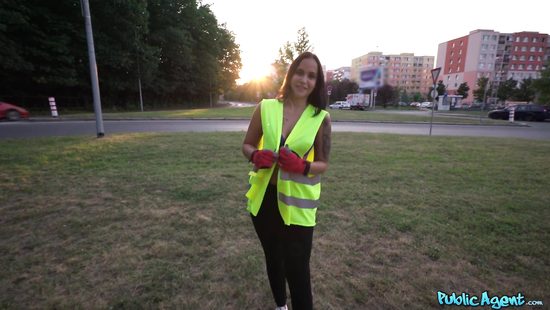 Максимально сексуальная дворничка