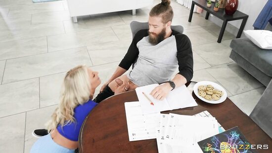 Маманя подружки в самом соку