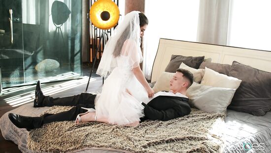 Первые минуты страсти в уже замужнем состоянии