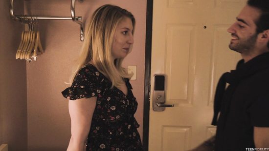 На десерт после романтического дня получила первый секс без презерватива