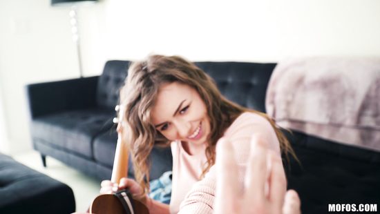 Мастерские уловки пикапера помогли ему затянуть красотку в постель