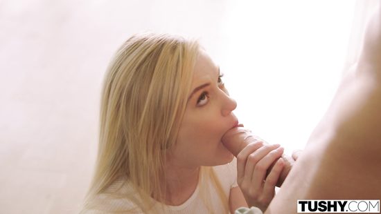 Похотливая шлюшка добилась твердого члена своего любовника