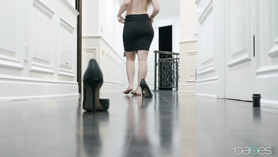 Не стал ждать пока милая побреет ватрушку и засадил ей в душевой