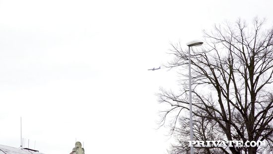 Таксист в счет оплаты поимел в попку свою пассажирку