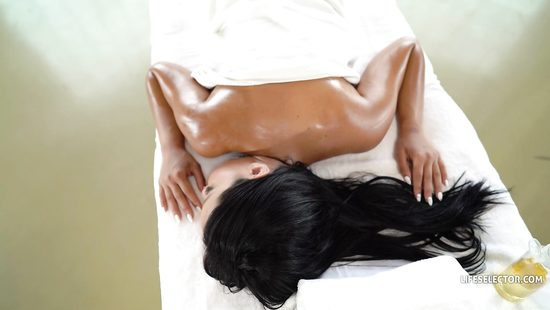 Азиатская попка в масле делает день лучше