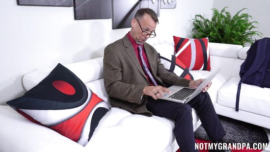 Внучка начинающая порно звездочка