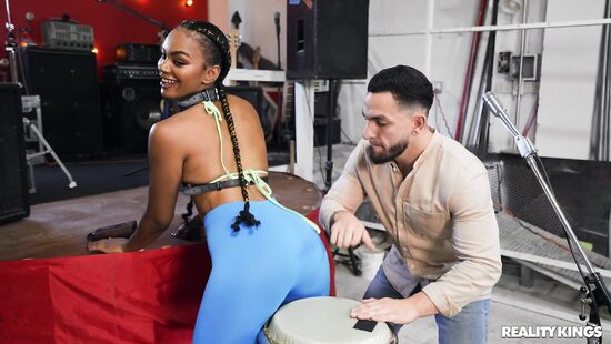 Мой любимый инструмент - это член