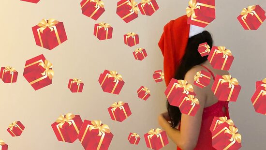 Такие подарки на Рождество получают только непослушные девочки