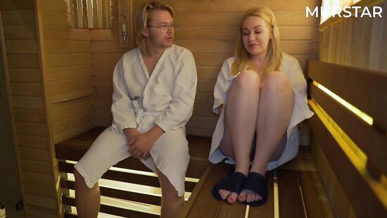 Температура в сауне зашкаливает