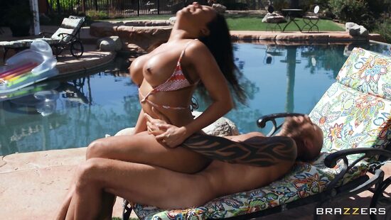 Уловки милфы безотказны