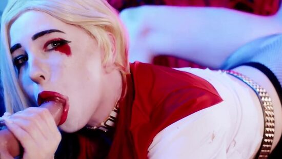 Харли Квин может быть горячей шлюшкой