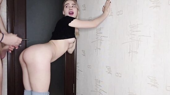 Для такой позы нужны крепкие руки