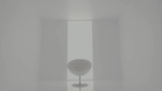 Чтение книг на кровати привело молодую парочку к жаркому траху