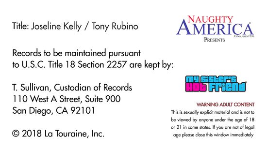 Любопытная латинка сняла соседа в душе на телефон и была трахнута за это