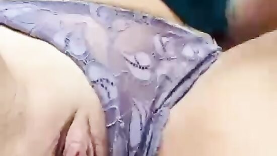 Всаживаю в себя 19 сантиметром